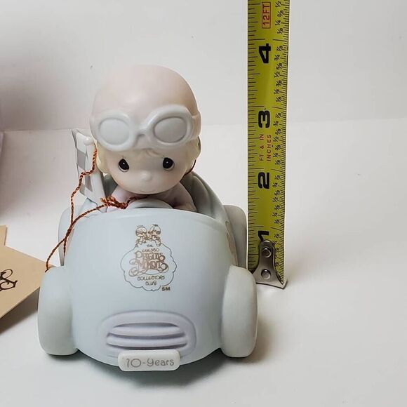 Precious Moments Ten Years And Still Going Strong 1990 Members Only Figurine Ves - Picture 6 of 7